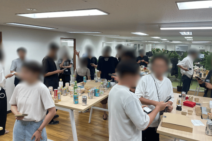 展示会の夜_5